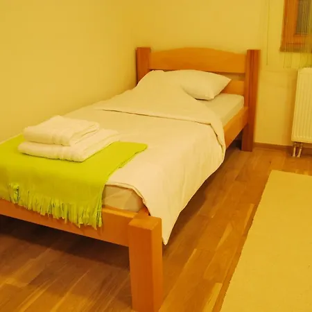 Gora ياهورينا