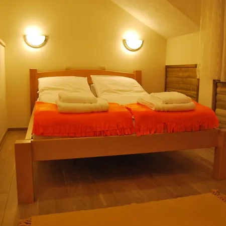 فندق مبيت وإفطار Gora ياهورينا