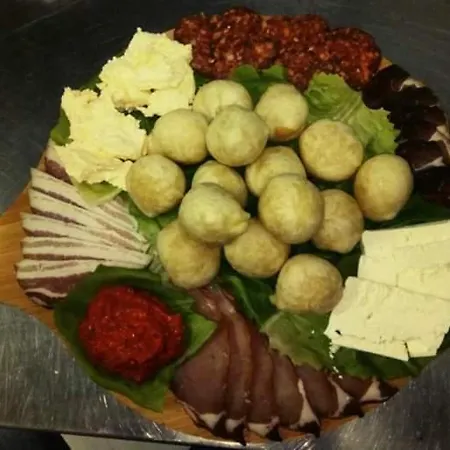 فندق مبيت وإفطار Gora